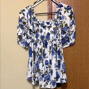 Eden & Olivia White and Blue Floral Top
